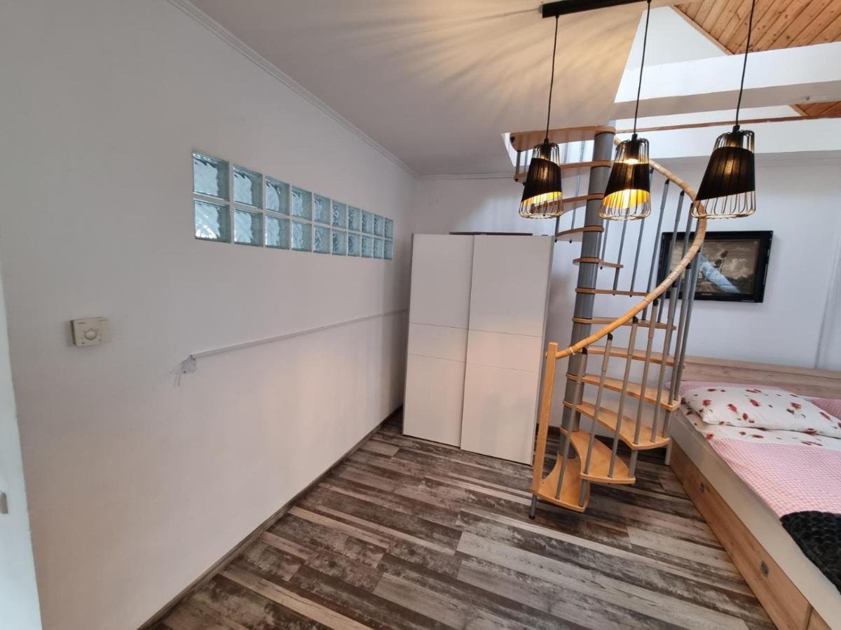 Pension Donaublick Grein 2 In Stifterstrasse 19A Exteriör bild