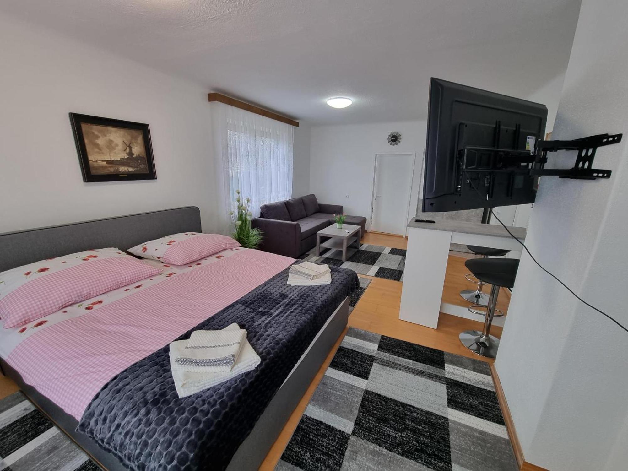 Pension Donaublick Grein 2 In Stifterstrasse 19A Exteriör bild