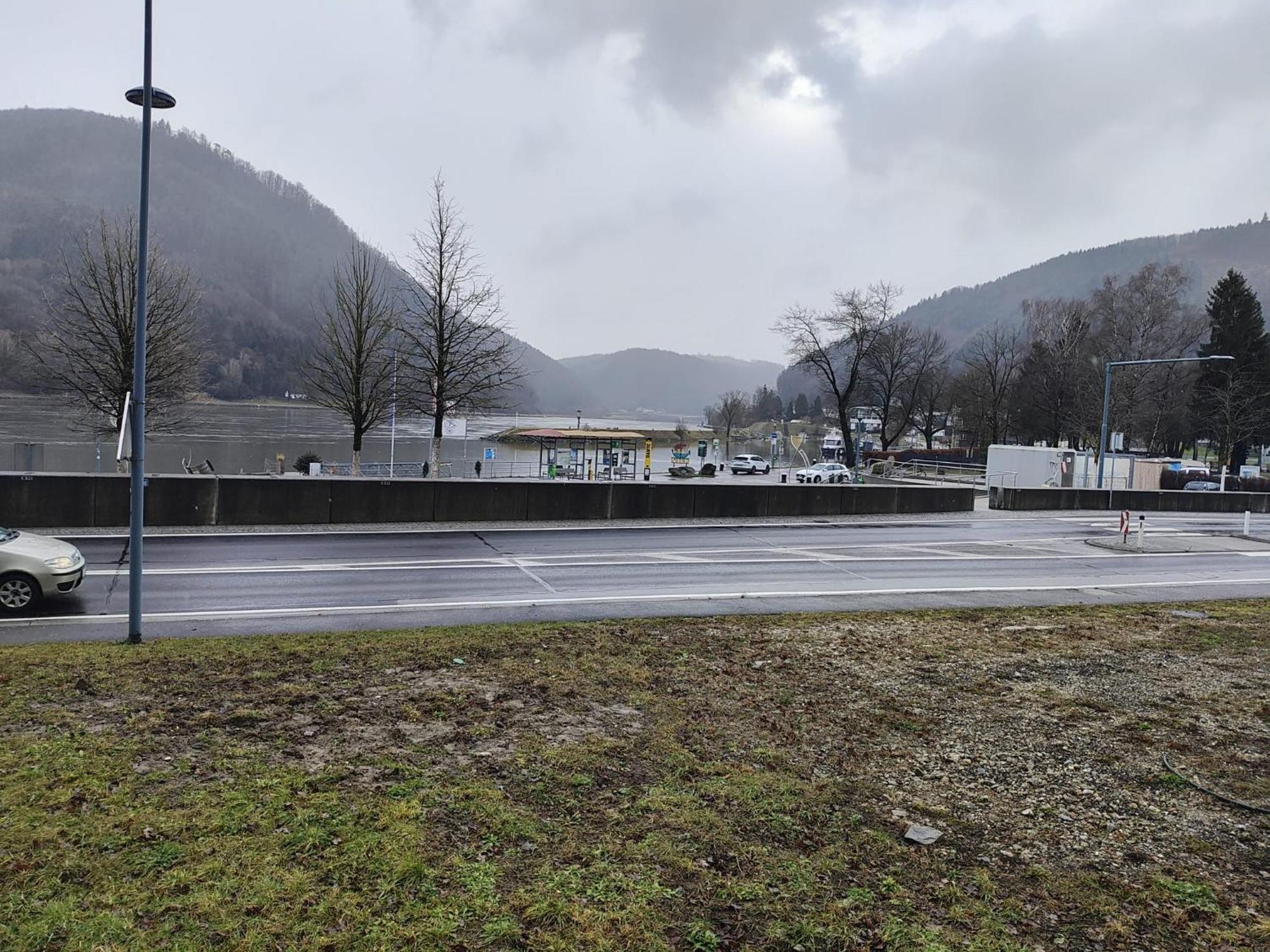 Pension Donaublick Grein 2 In Stifterstrasse 19A Exteriör bild