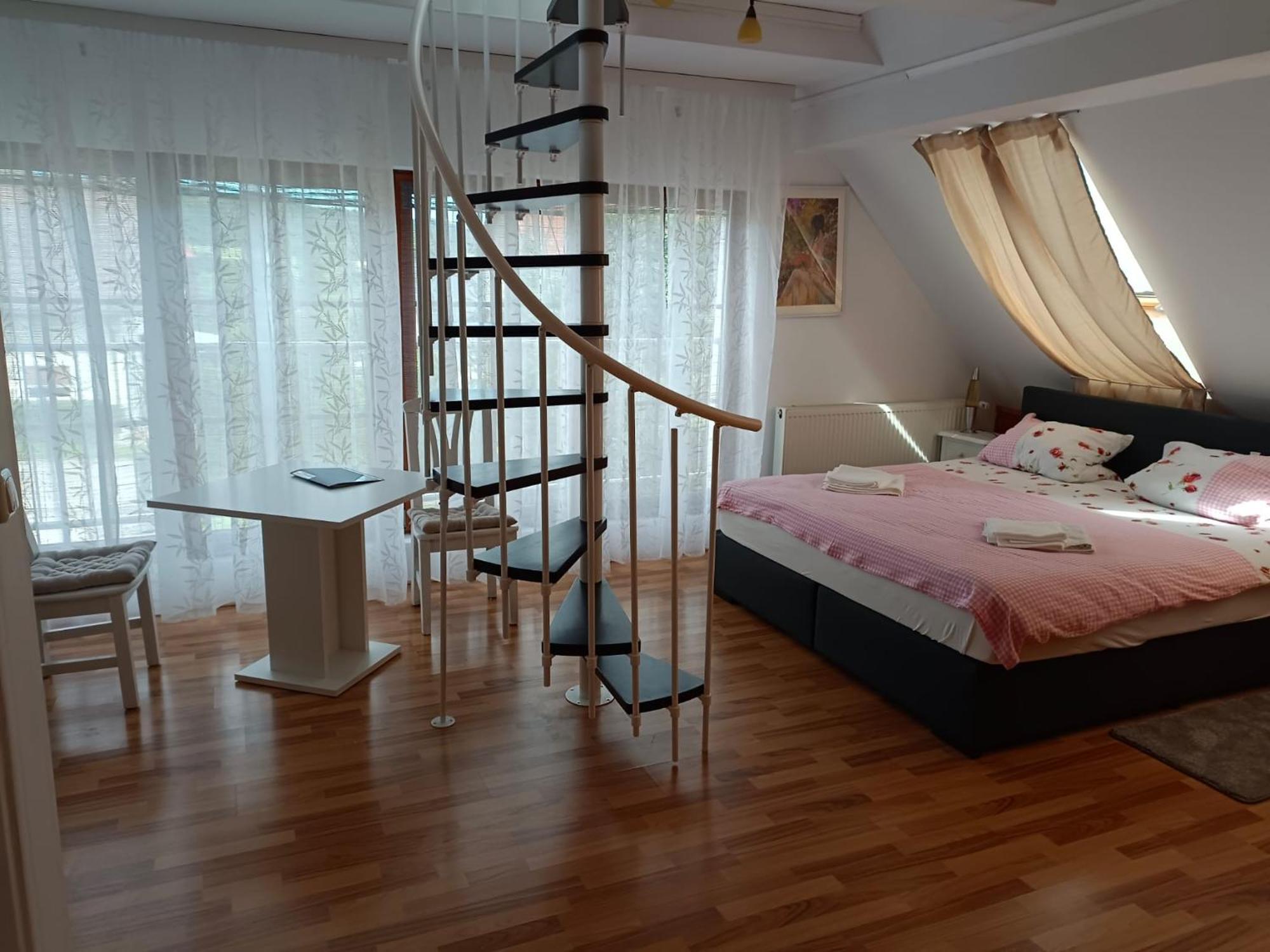 Pension Donaublick Grein 2 In Stifterstrasse 19A Exteriör bild